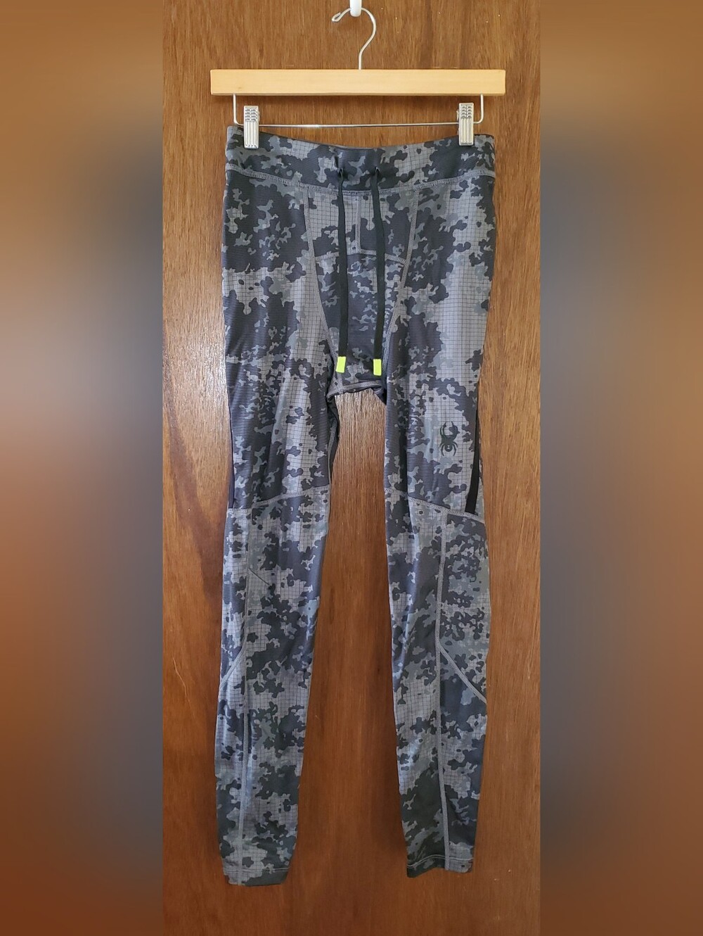 Spyder Active Gray Camo Grid Compression Performance Pants Sz Medium